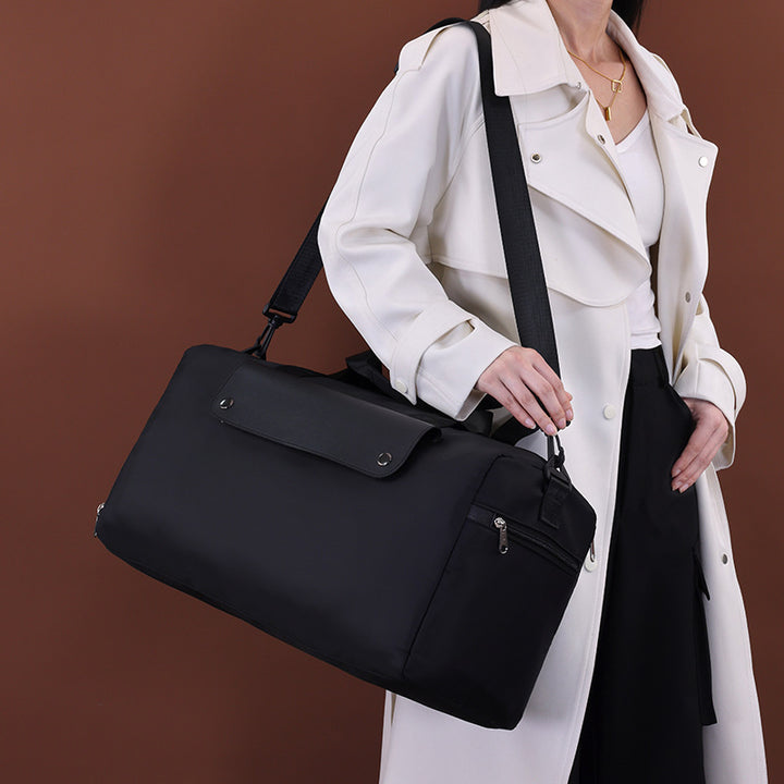 Travel bag with practical compartment design and detachable shoulder strap Kalsten