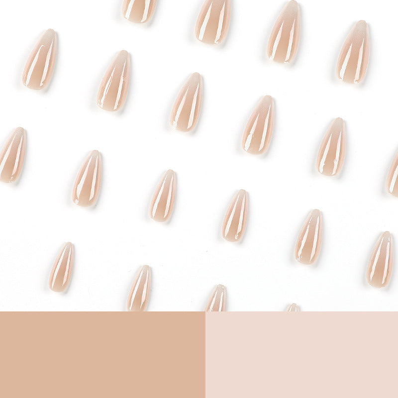 Elegant and stylish nail extensions Kalsten