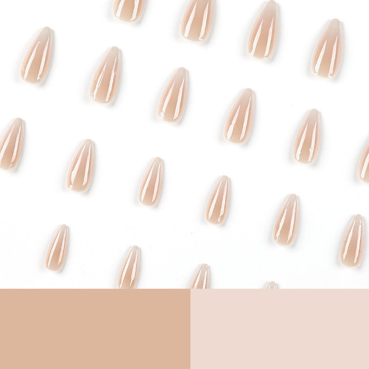 Elegant and stylish nail extensions Kalsten