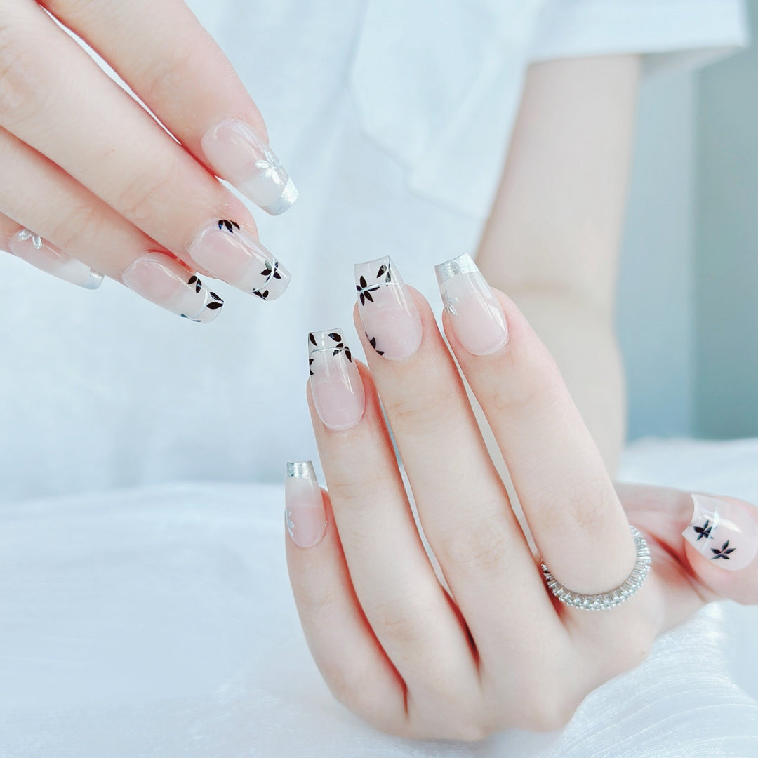 Artistic Floral Press-On Nail Set with Glossy Finish