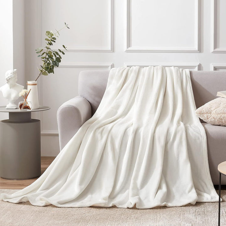 Cozy Plush Throw Blanket Kalsten