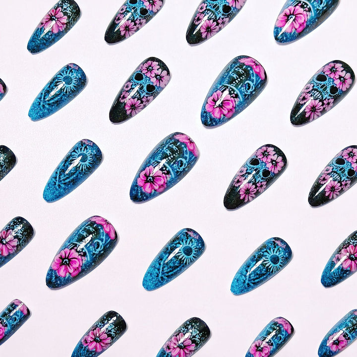 Artificial nails with Lifelike Skull Design and Floral Accents Kalsten