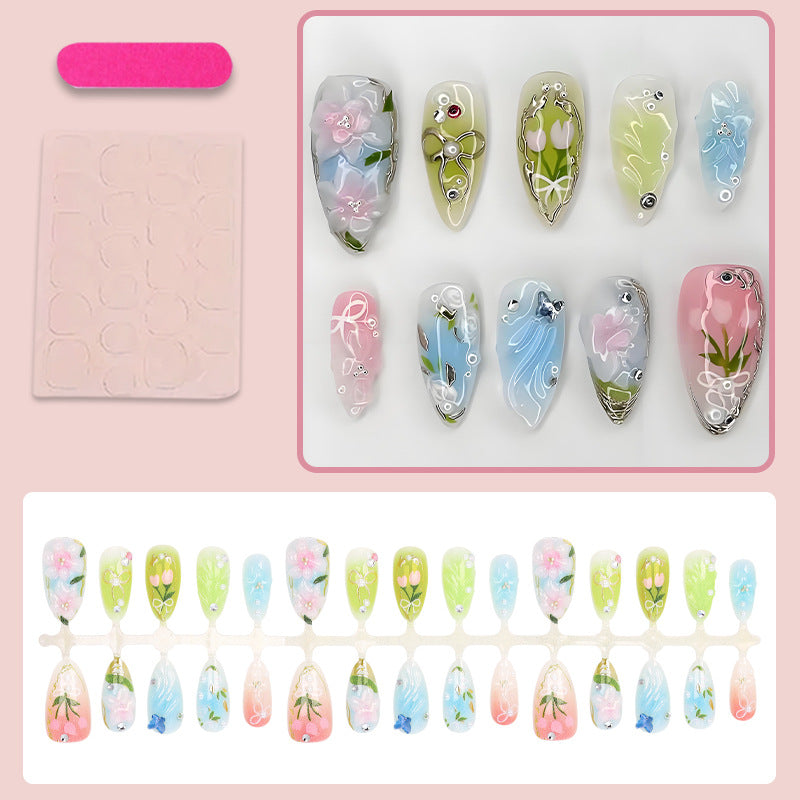 Artificial nail set with elegant, handcrafted flower patterns Kalsten