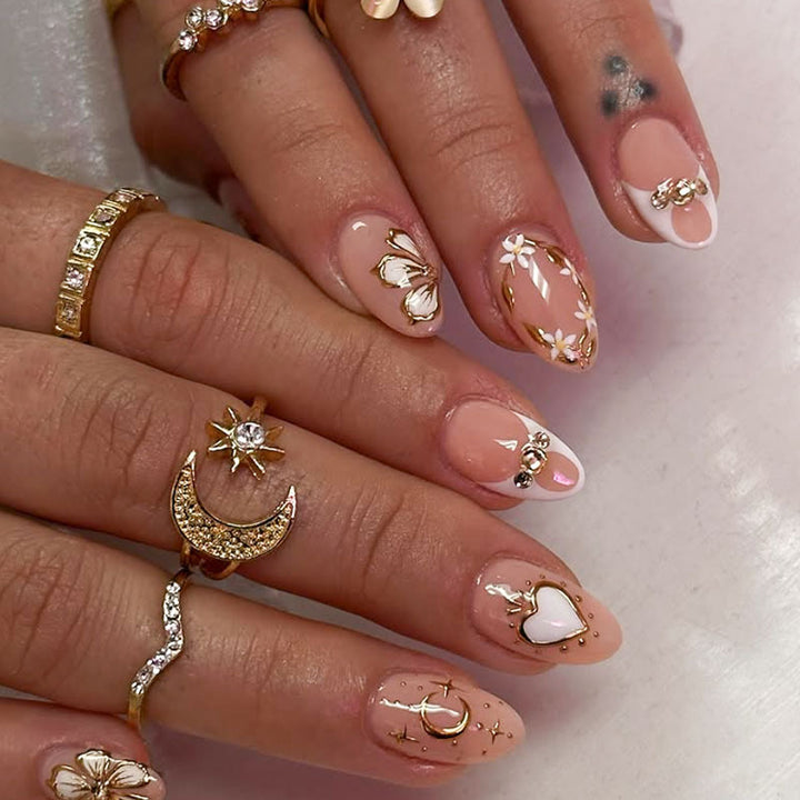 Elegant Decorative Nail Art Set  1791110864