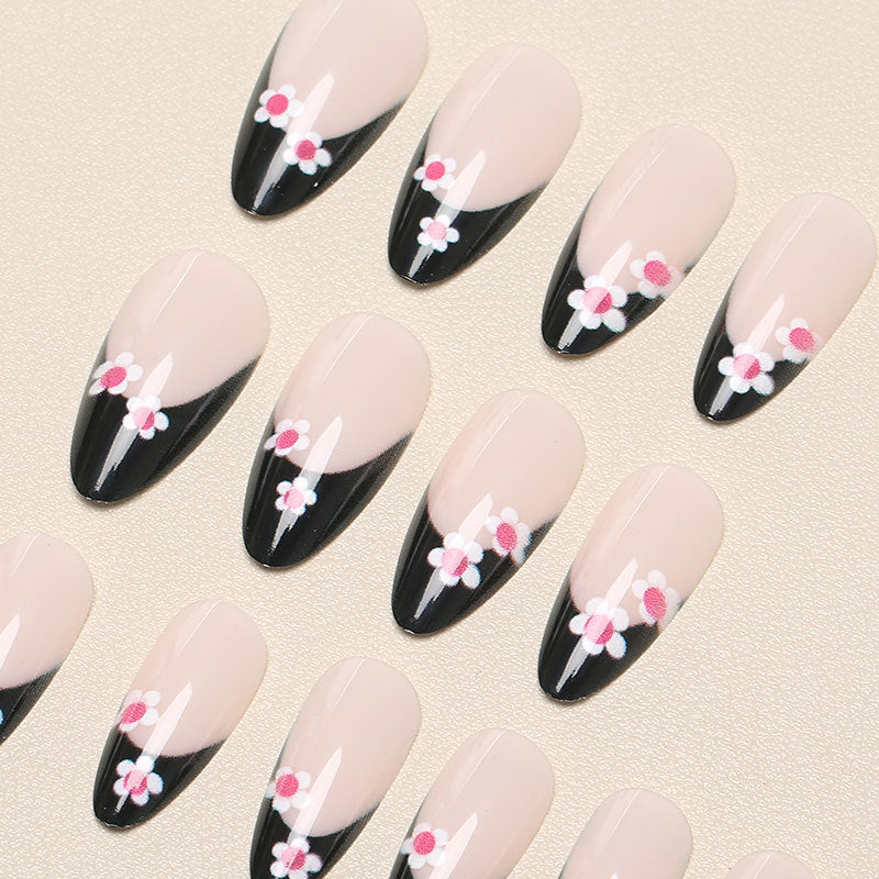 Elegant Floral Accent Press-On Nails