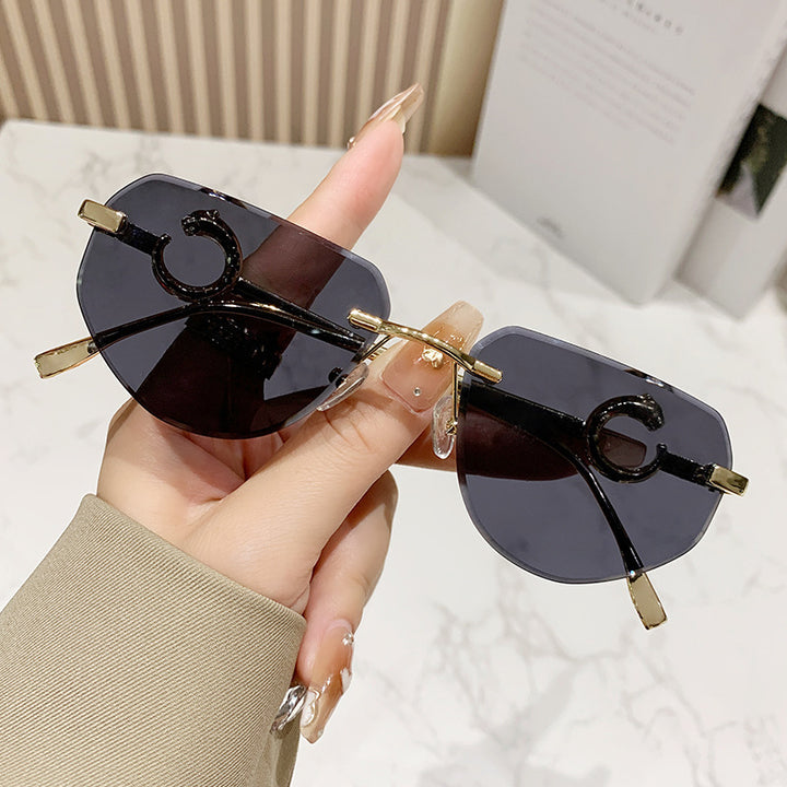 Women's trendy chic sunglasses in modern design with delicate metal frame Kalsten