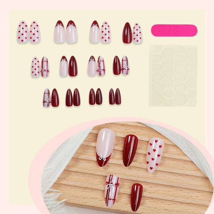 Nail art set with romantic heart designs Kalsten