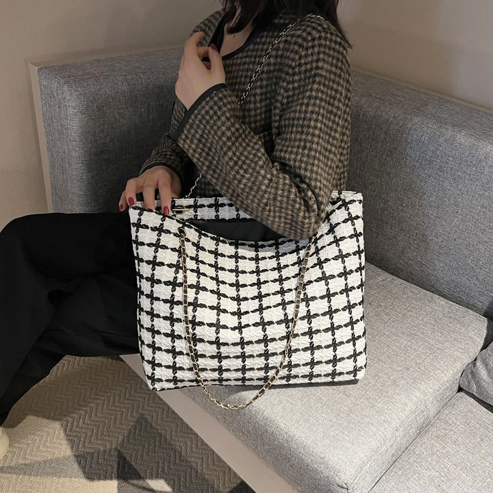 Chic Geometric Pattern Tote Bag
