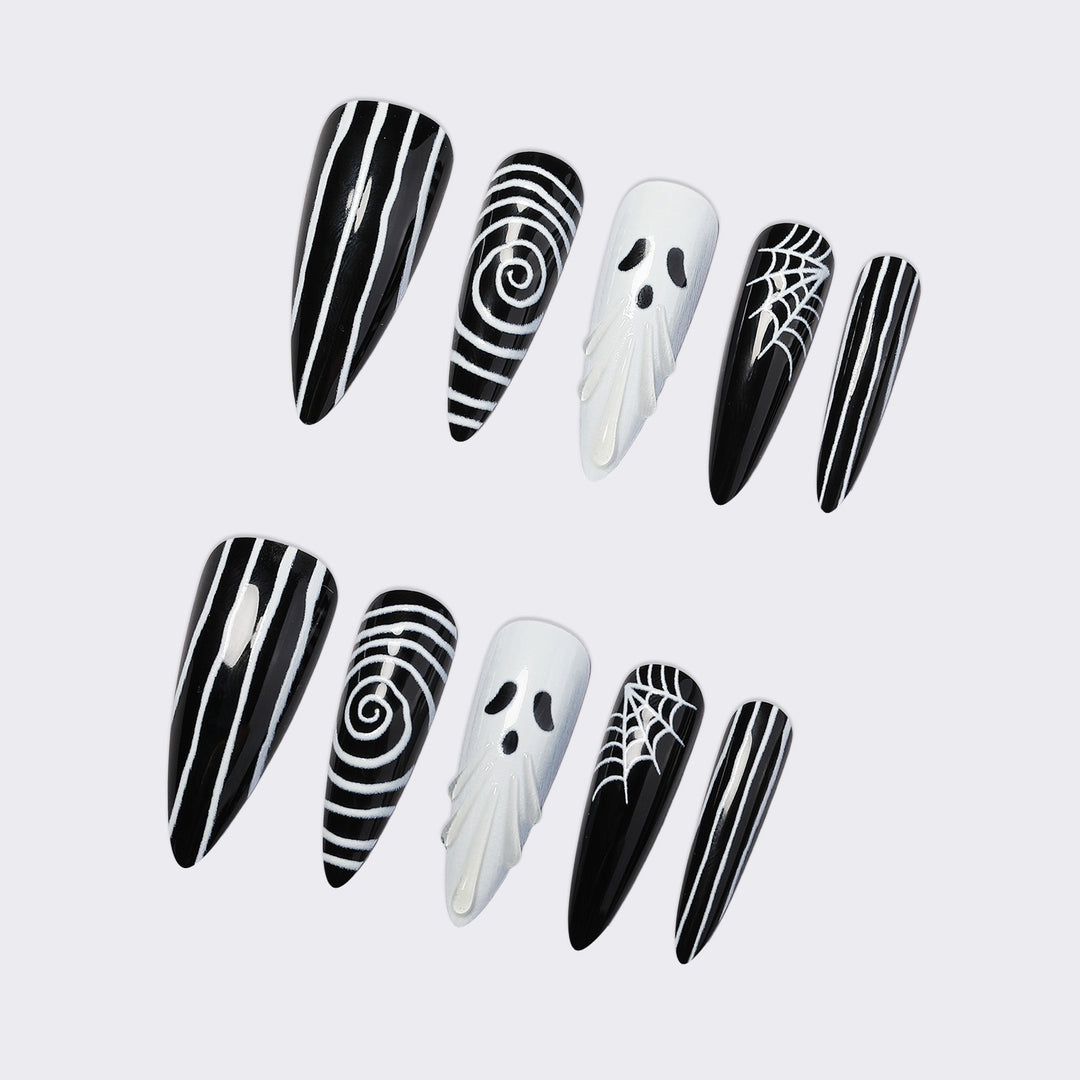 Fake nail set with spooky Halloween designs Kalsten