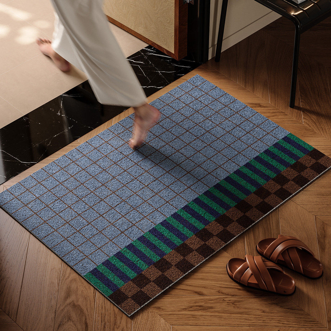Checkerboard Patterned Entrance Mat