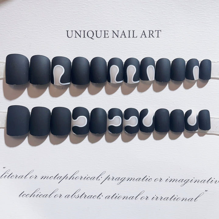 Unique Matte Press-On Nail Set