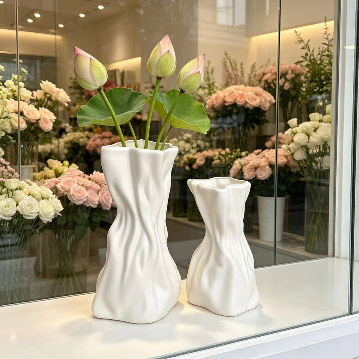 Contemporary Wave-Designed Flower Vase Kalsten