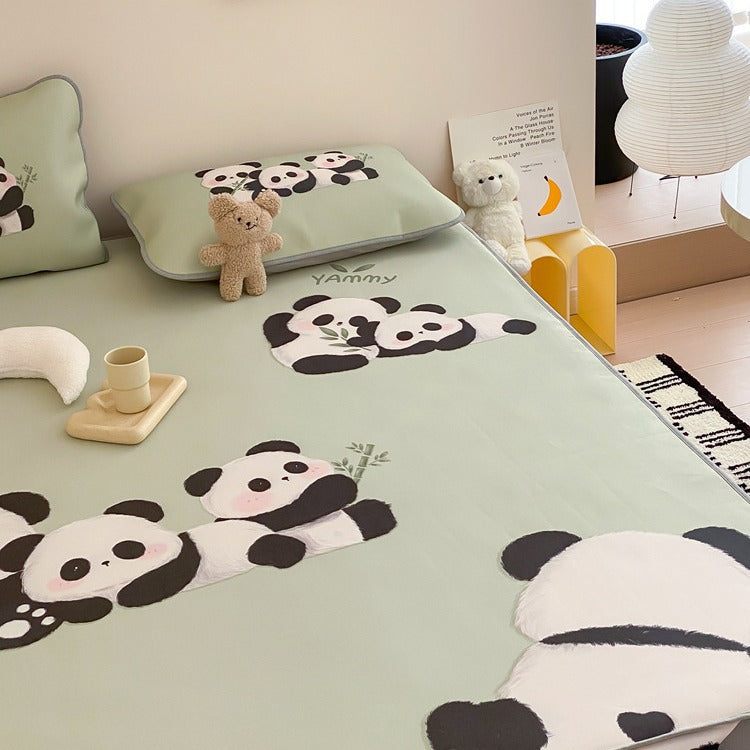 Kids bedding set with monster print, fitted sheet and decorative cushion made of soft microfiber