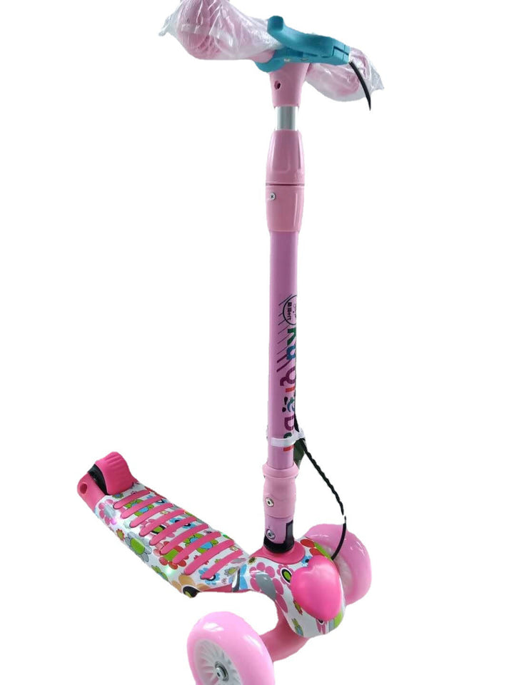 Compact Three-Wheeled Kick Scooter Kalsten