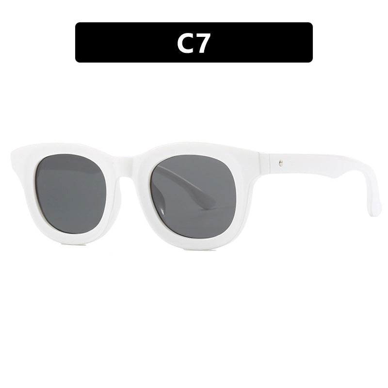 Women's stylish round sunglasses with sturdy frame and protective UV filter Kalsten