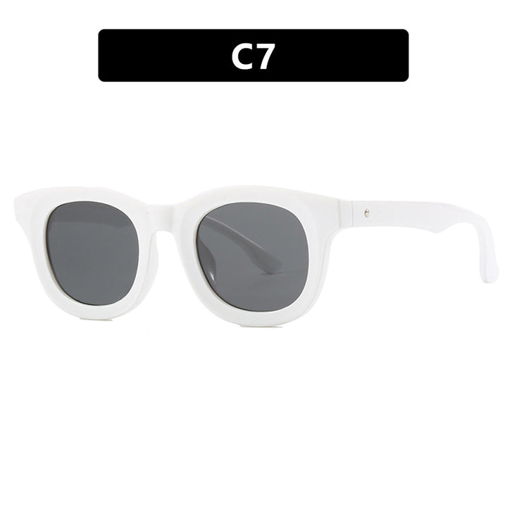 Women's stylish round sunglasses with sturdy frame and protective UV filter Kalsten