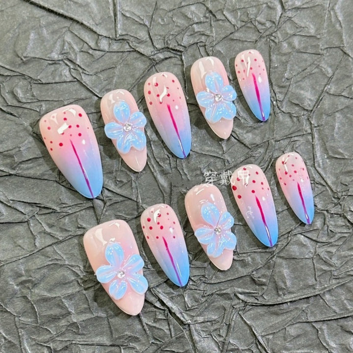 Artistic Floral and Star-Embellished Press-On Nail Set Kalsten