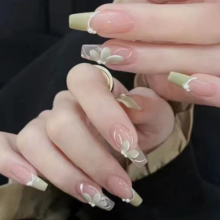 Floral Embellished Acrylic Nail Art Extensions