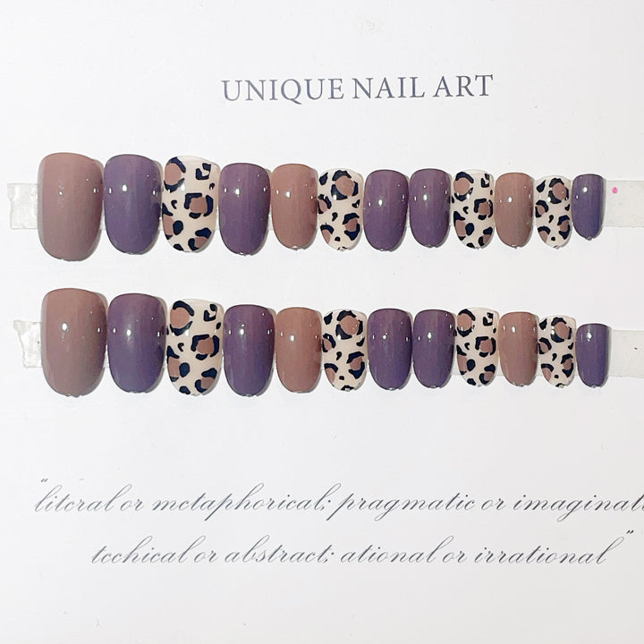 Stylish Leopard Print Press-On Nail Set