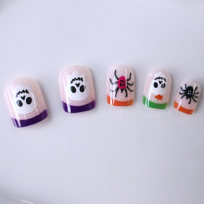 Halloween-Themed Nail Art Kalsten