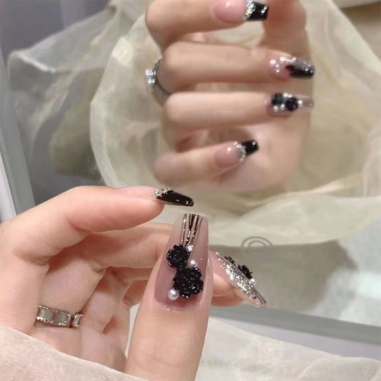 Elegant Decorative Press-On Nail Art Set