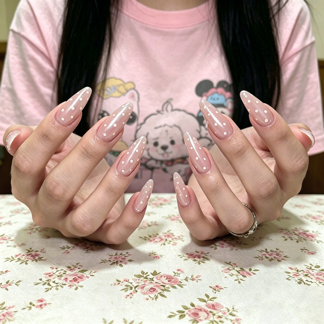 Elegant Almond-Shaped Nail Enhancements Kalsten