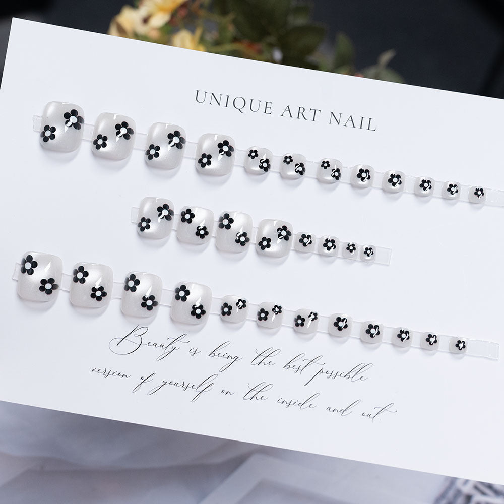 Floral Decorative Pedicure Nail Art