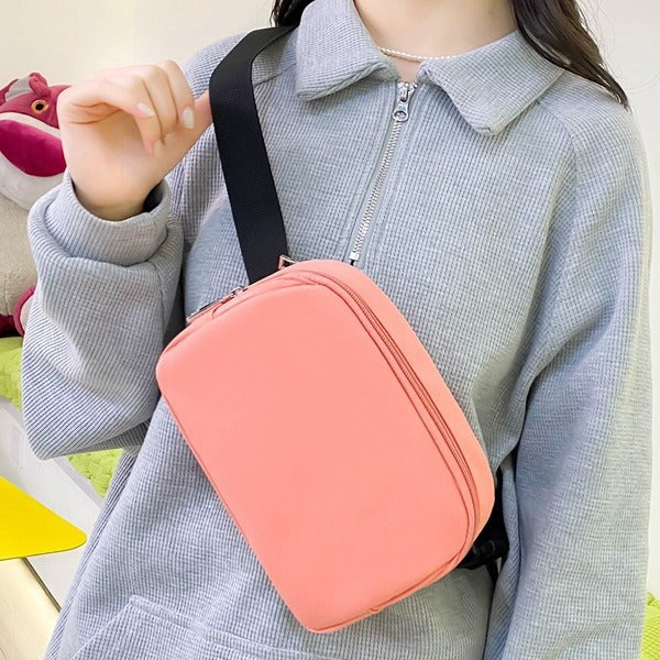 Fashionable fanny pack in minimalist form Kalsten