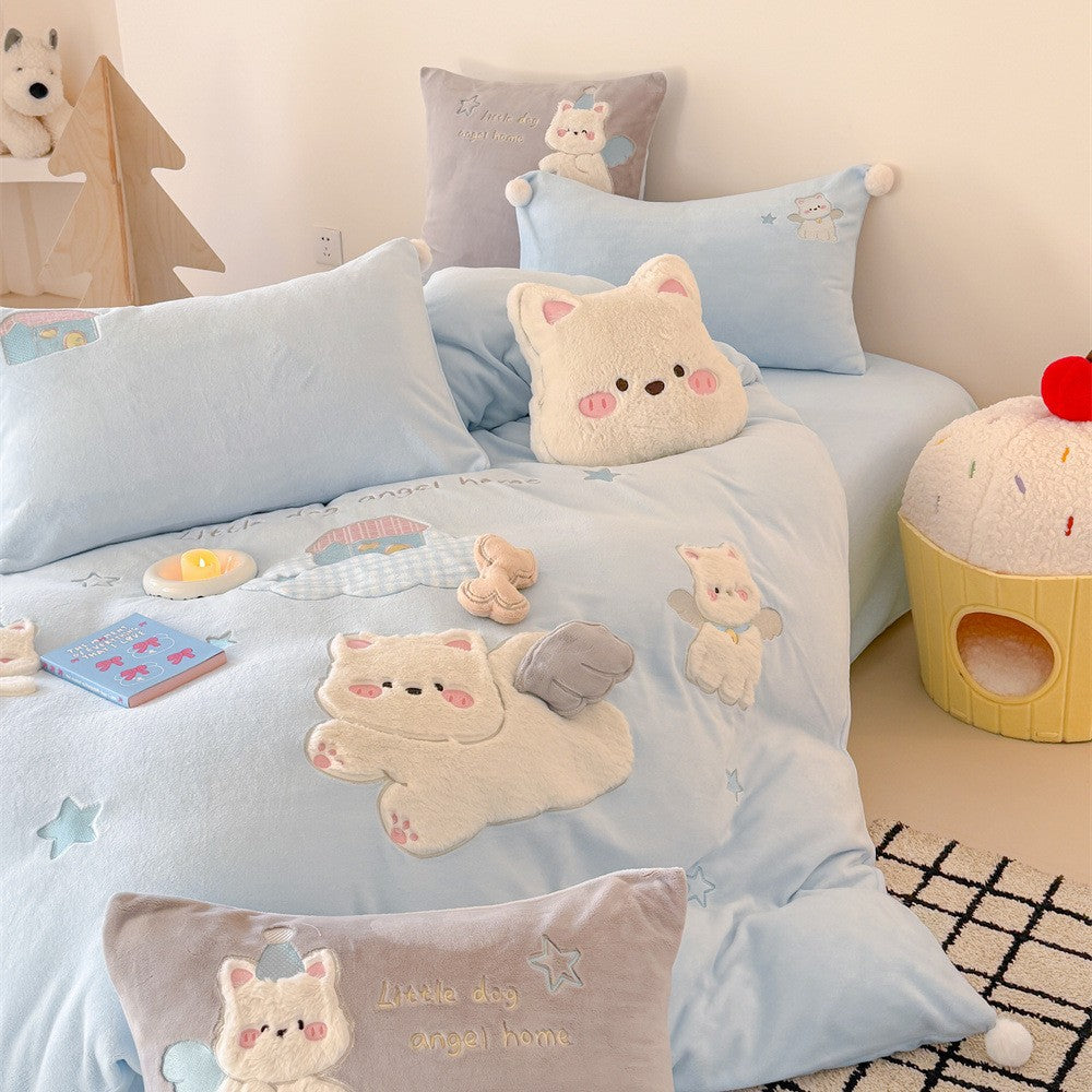 Kids' bedding set with 3D plush cats, velvet look and decorative pom-poms