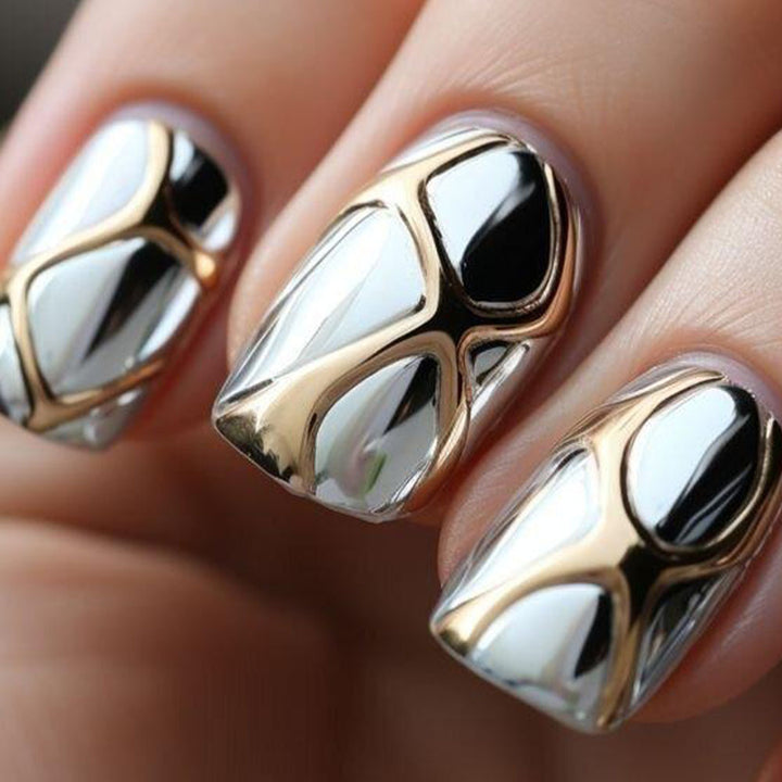 Elegant Artificial Nails with Metallic Design Kalsten