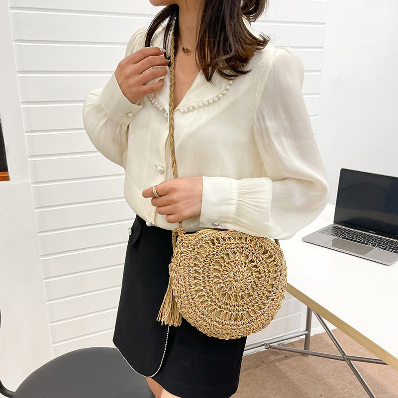 Hand-knotted round shoulder bag made of natural materials Kalsten
