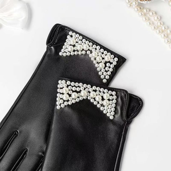 Elegant Leather Gloves with Chain Detail Kalsten