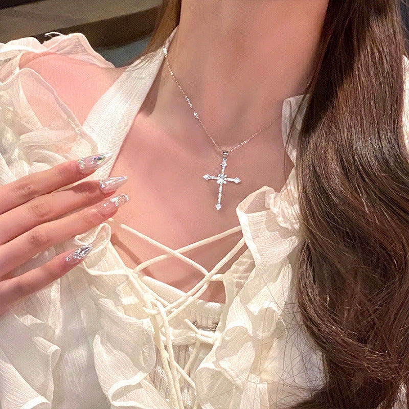 Cross pendant necklace Kalsten
