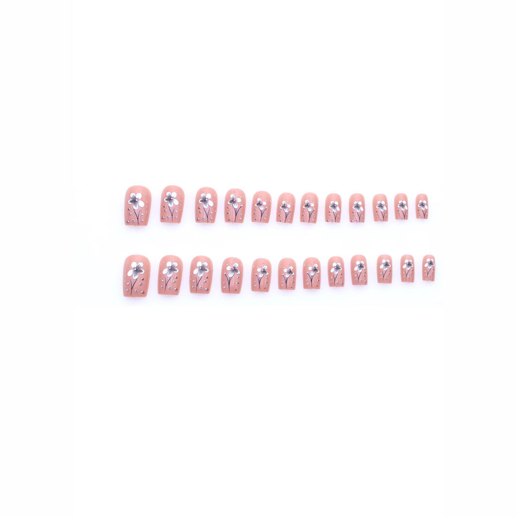Floral Embellished Nail Art Kalsten