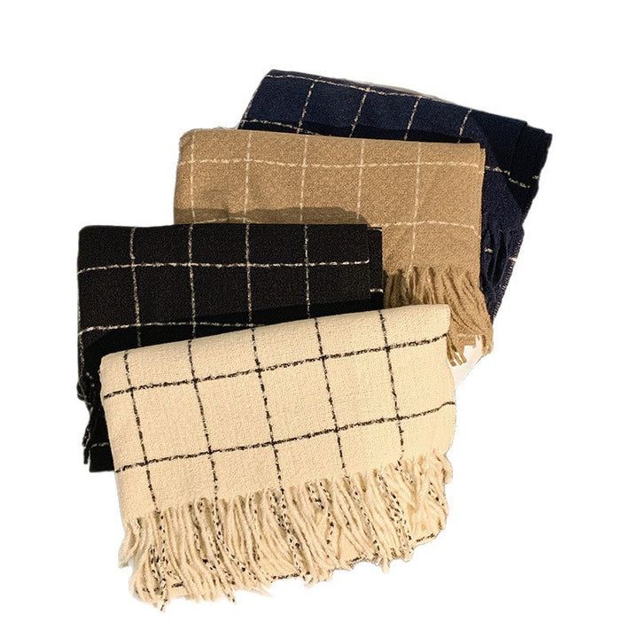 Cozy and Stylish Blanket with Fringes Kalsten