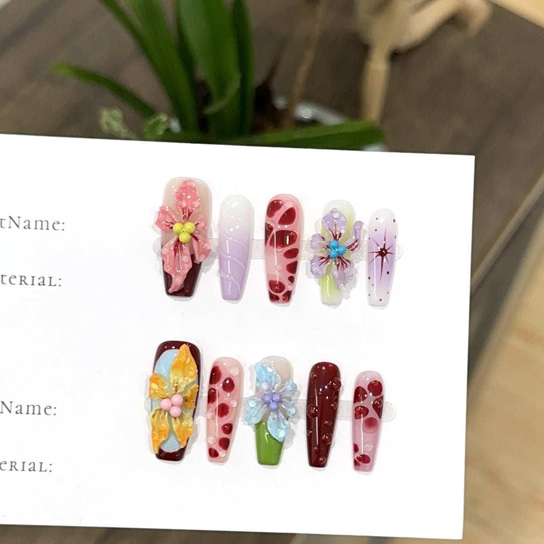 Artistic Floral Press-On Nail Set