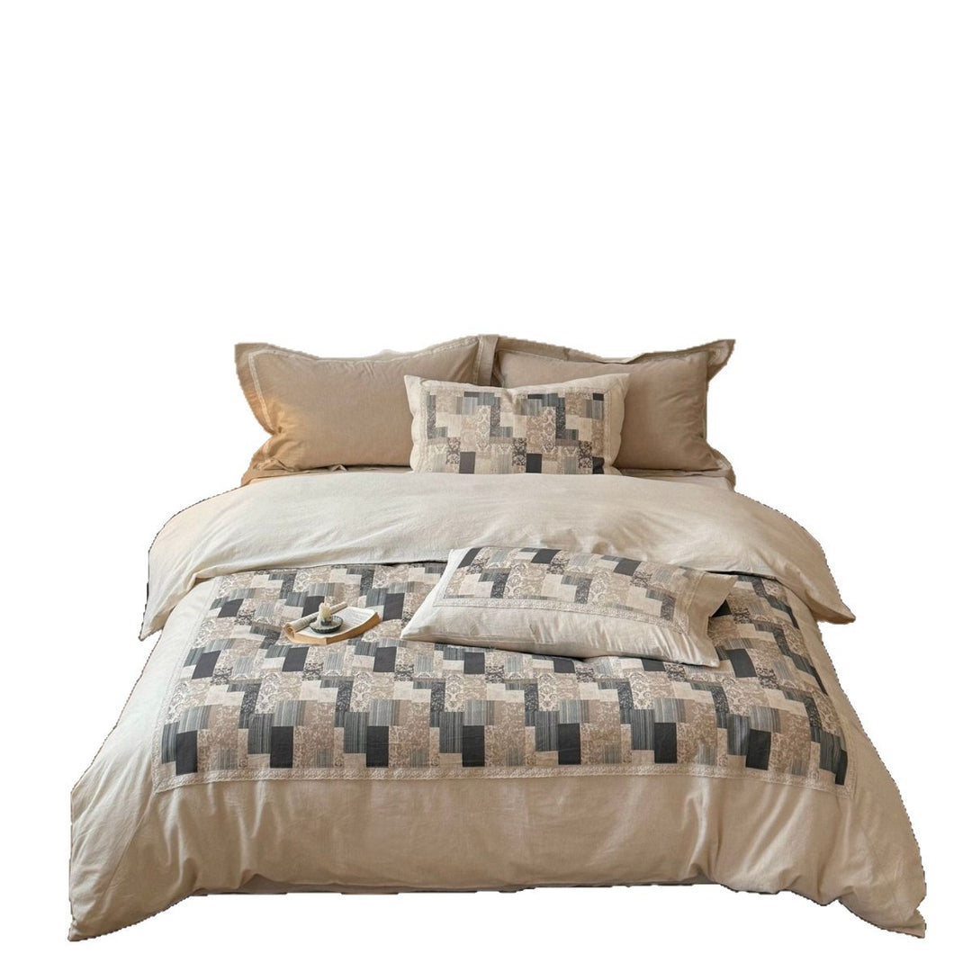 Modern patchwork bedding set in linen look with reversible design