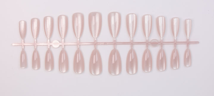 Artificial nail set with shimmering designs Kalsten