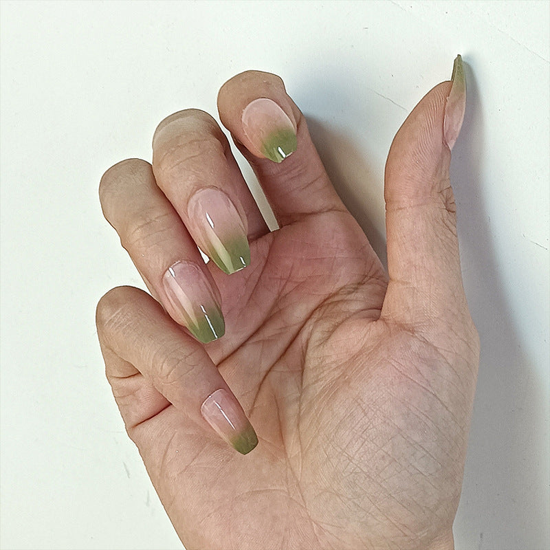 Artful Nail Tips with Ombre Effect Kalsten