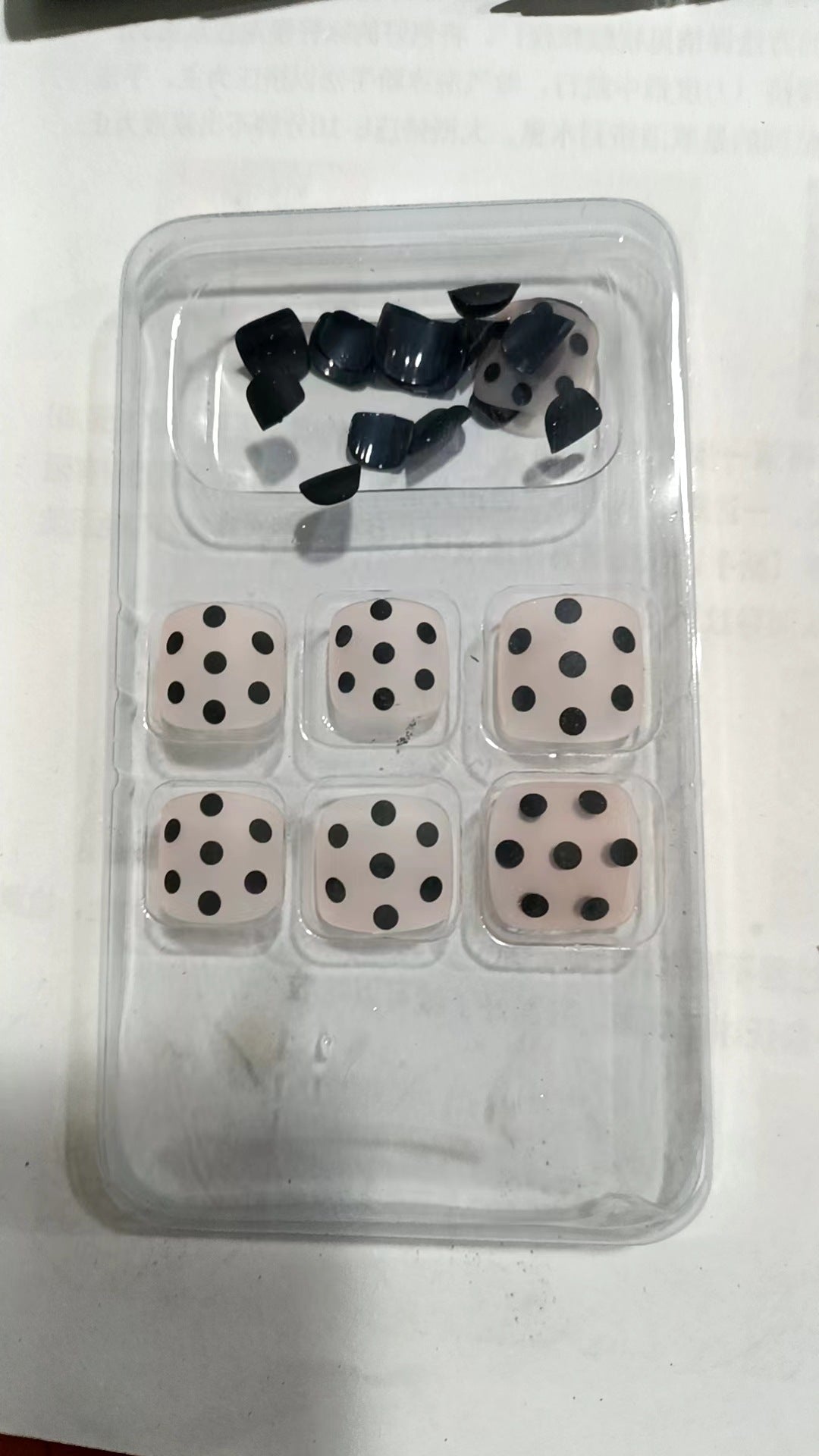 Artistic Polka Dot Press-On Nail Set Kalsten