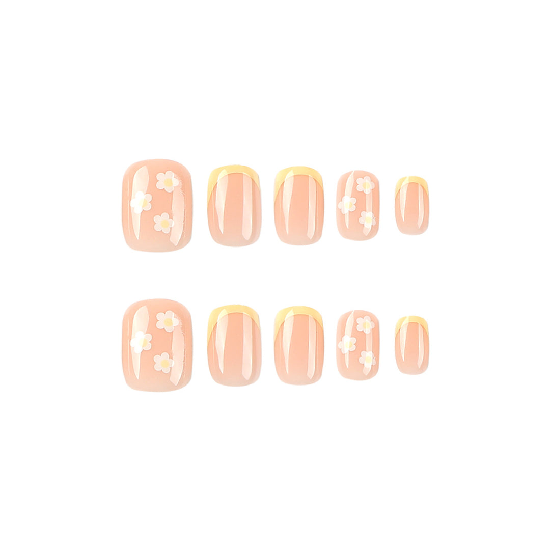 Artistic Nail Art with Long-Lasting Floral Look Kalsten