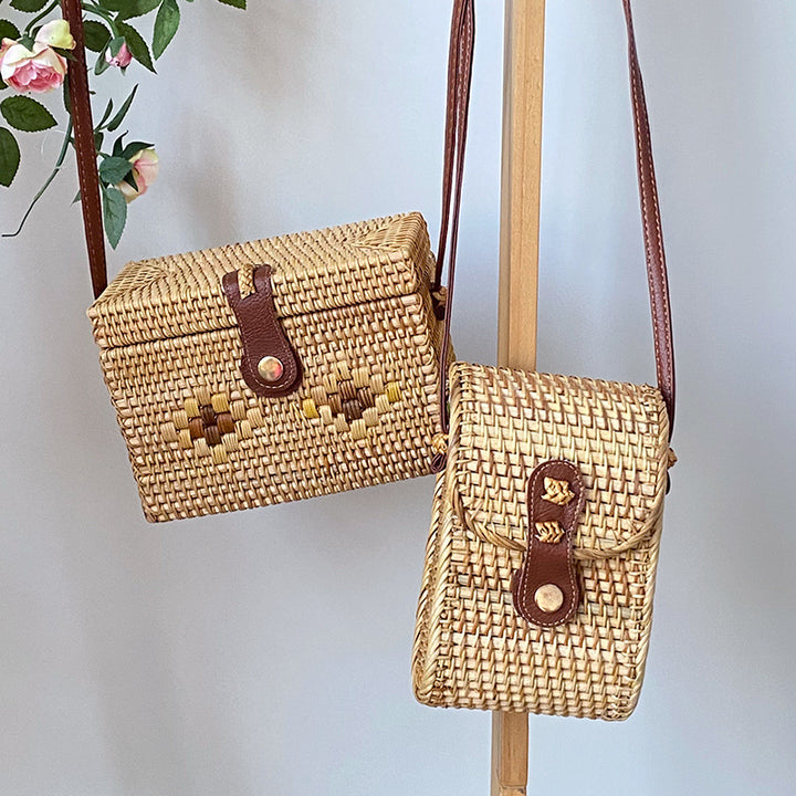 Handcrafted tote bag made of braided rattan Kalsten