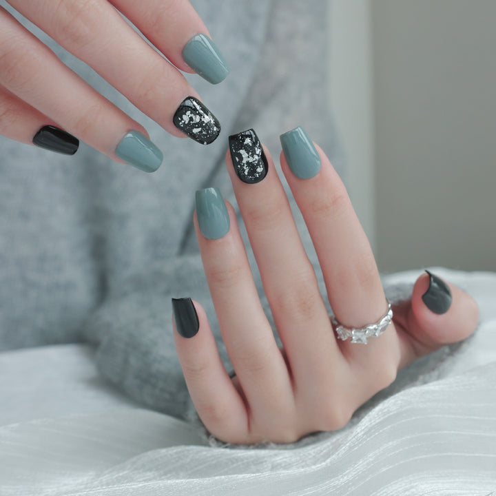 Artistic Press-On Nail Set with Glamorous Designs