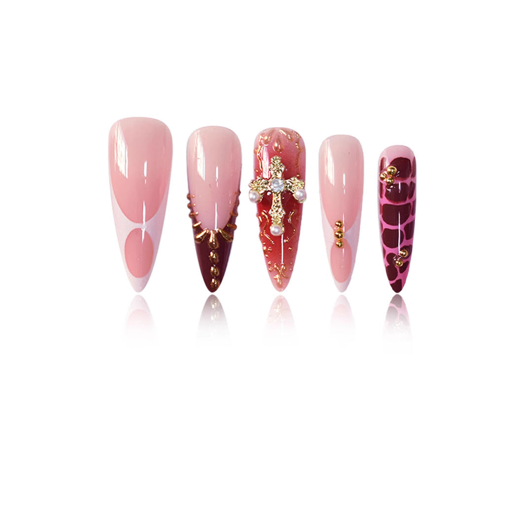 Ornate Nail Art Kalsten