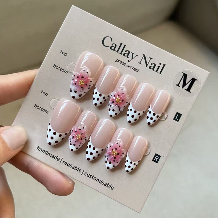 Press-On Nail Art Set