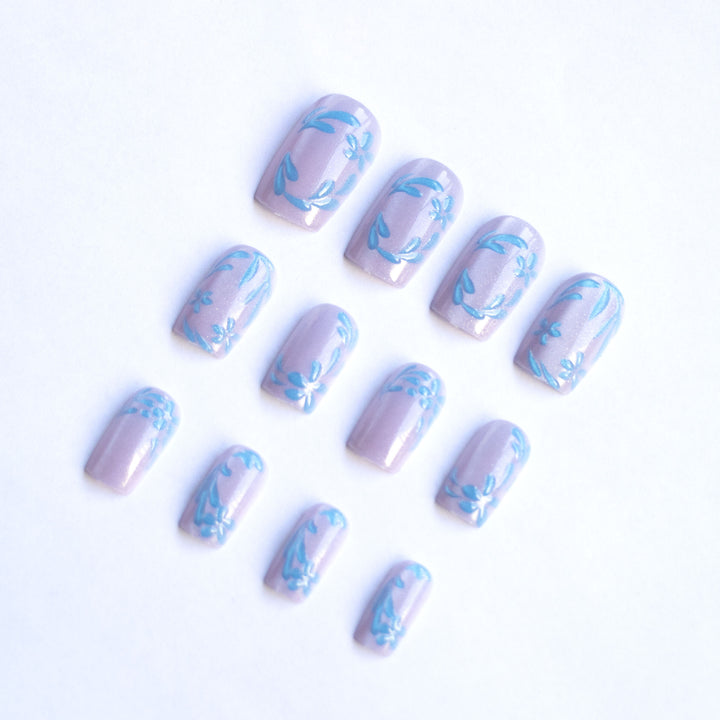 Floral Design Nail Art