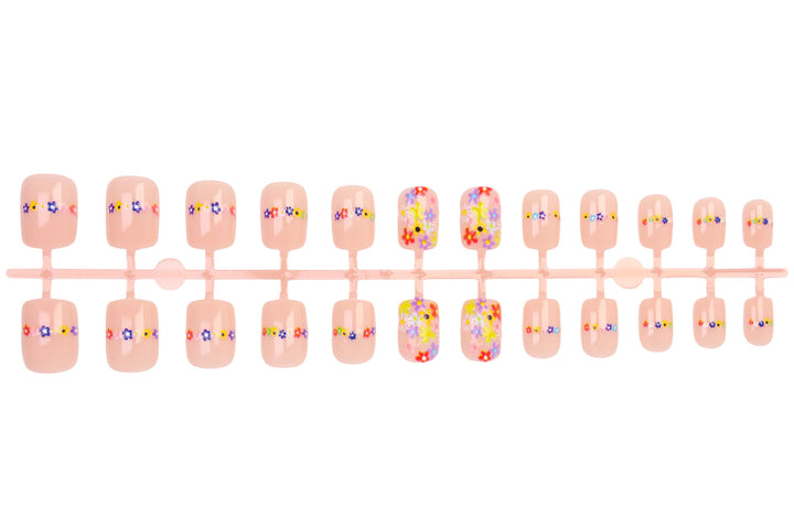 Artificial nail set with floral designs and high-quality embellishments Kalsten
