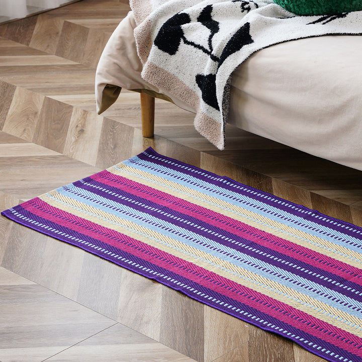 Flat runner rug made of cotton blend with checked woven structure