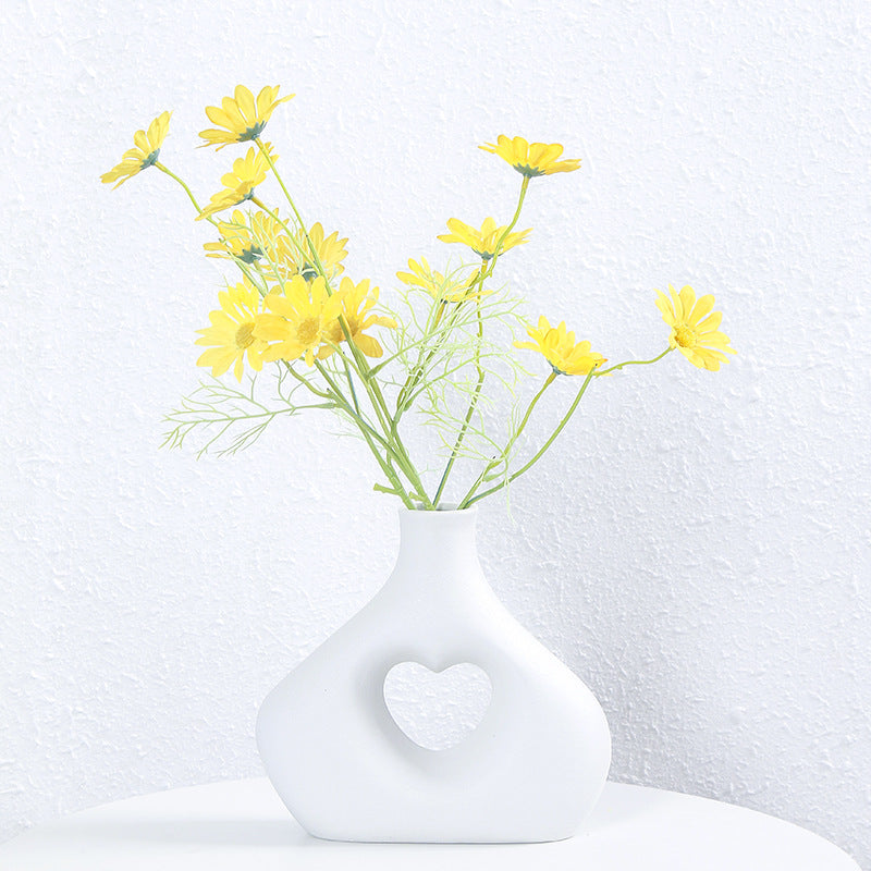 Heart-Shaped Decorative Ceramic Vase Kalsten