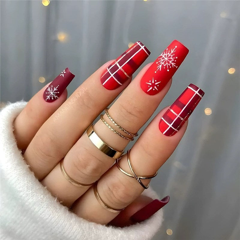 Festive Holiday Nail Art Kalsten